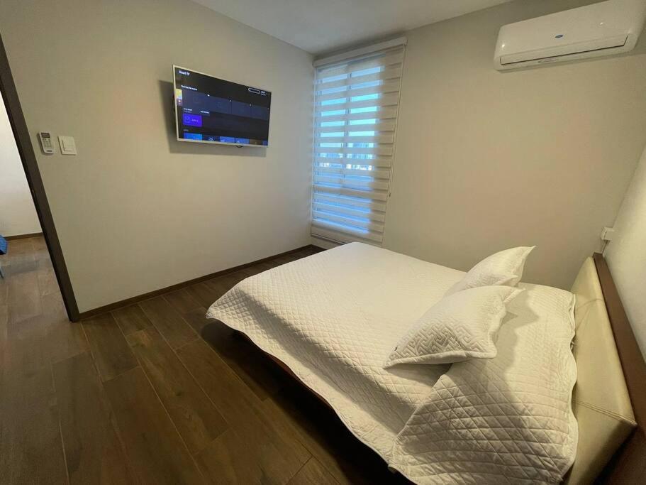 Equipetrol Depto 1 Dorm piso 12