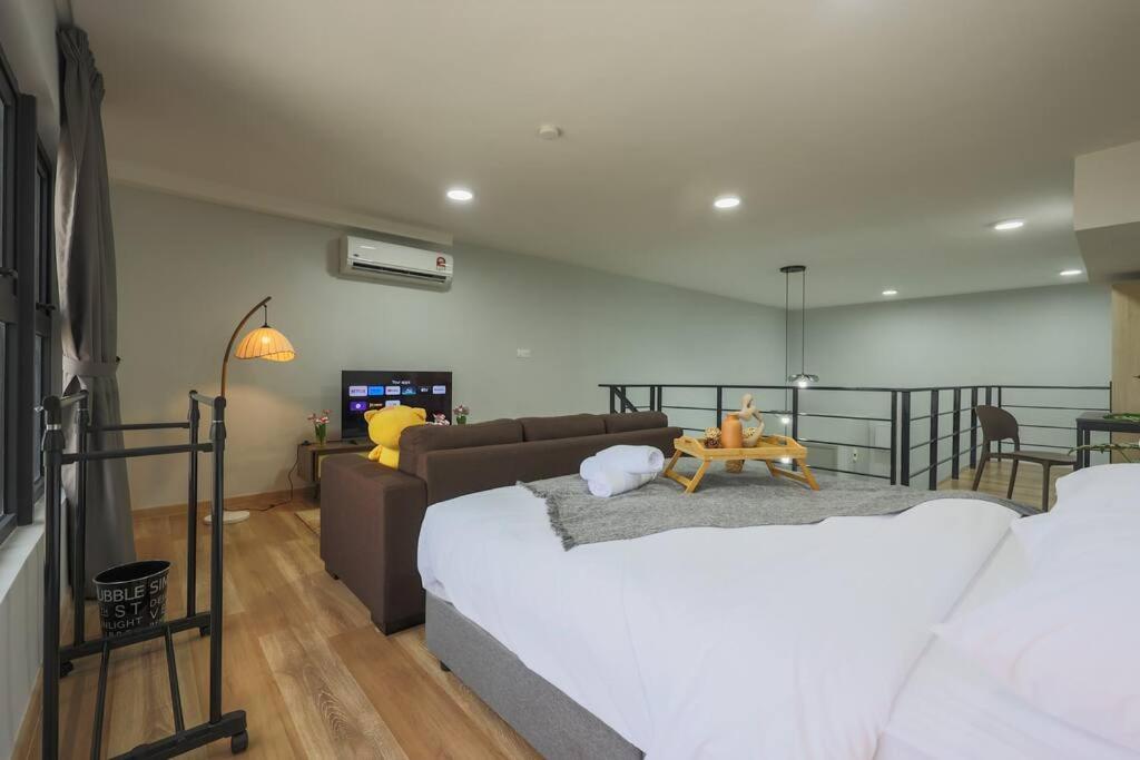 Arte Cheras Duplex 3BR Oasis MRT, Lotus, Shops