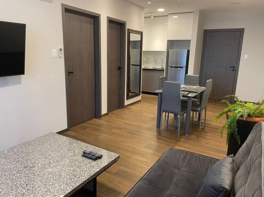 Equipetrol Depto 1 Dorm piso 12