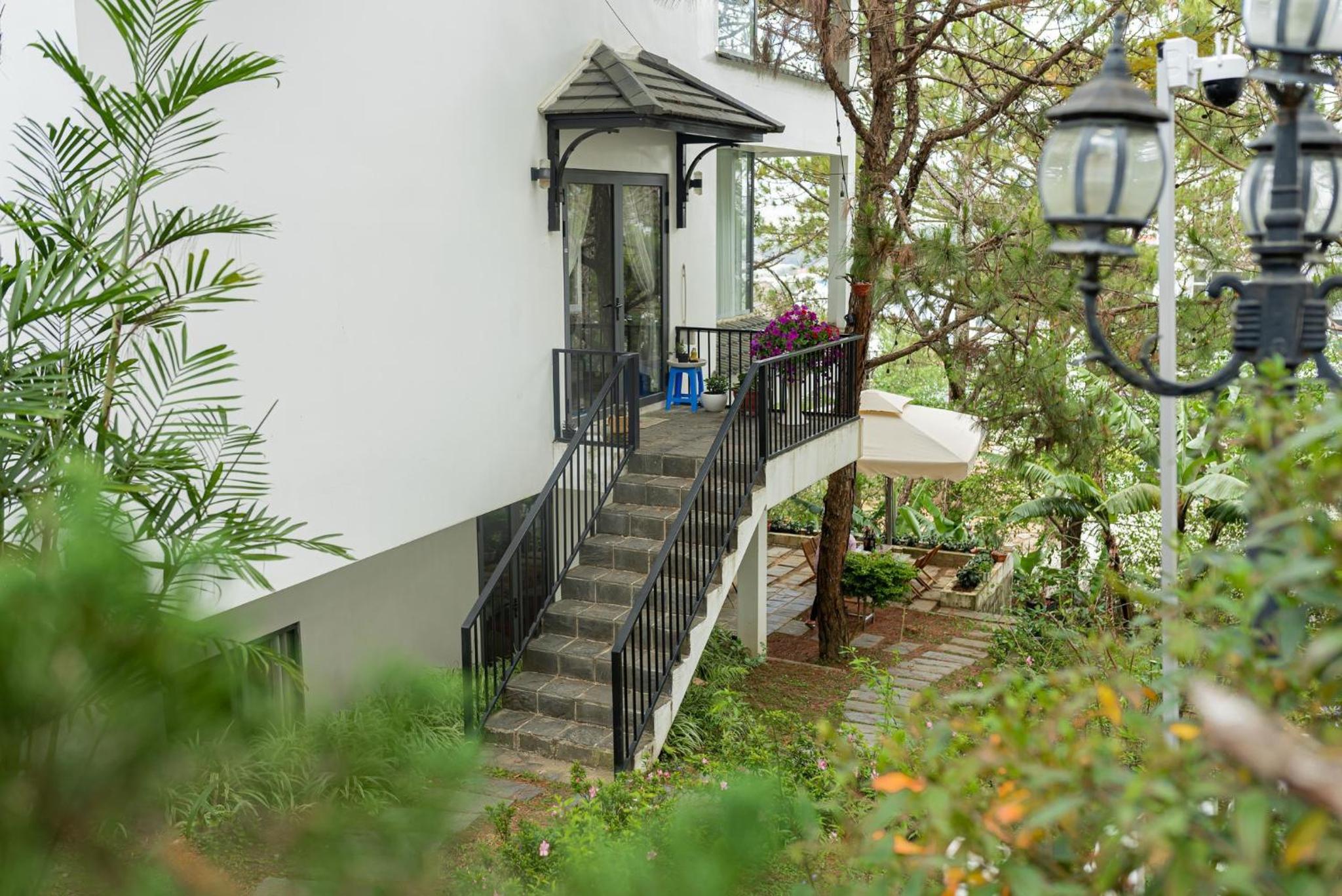 Bit by Bit Villa - Venuestay view 2