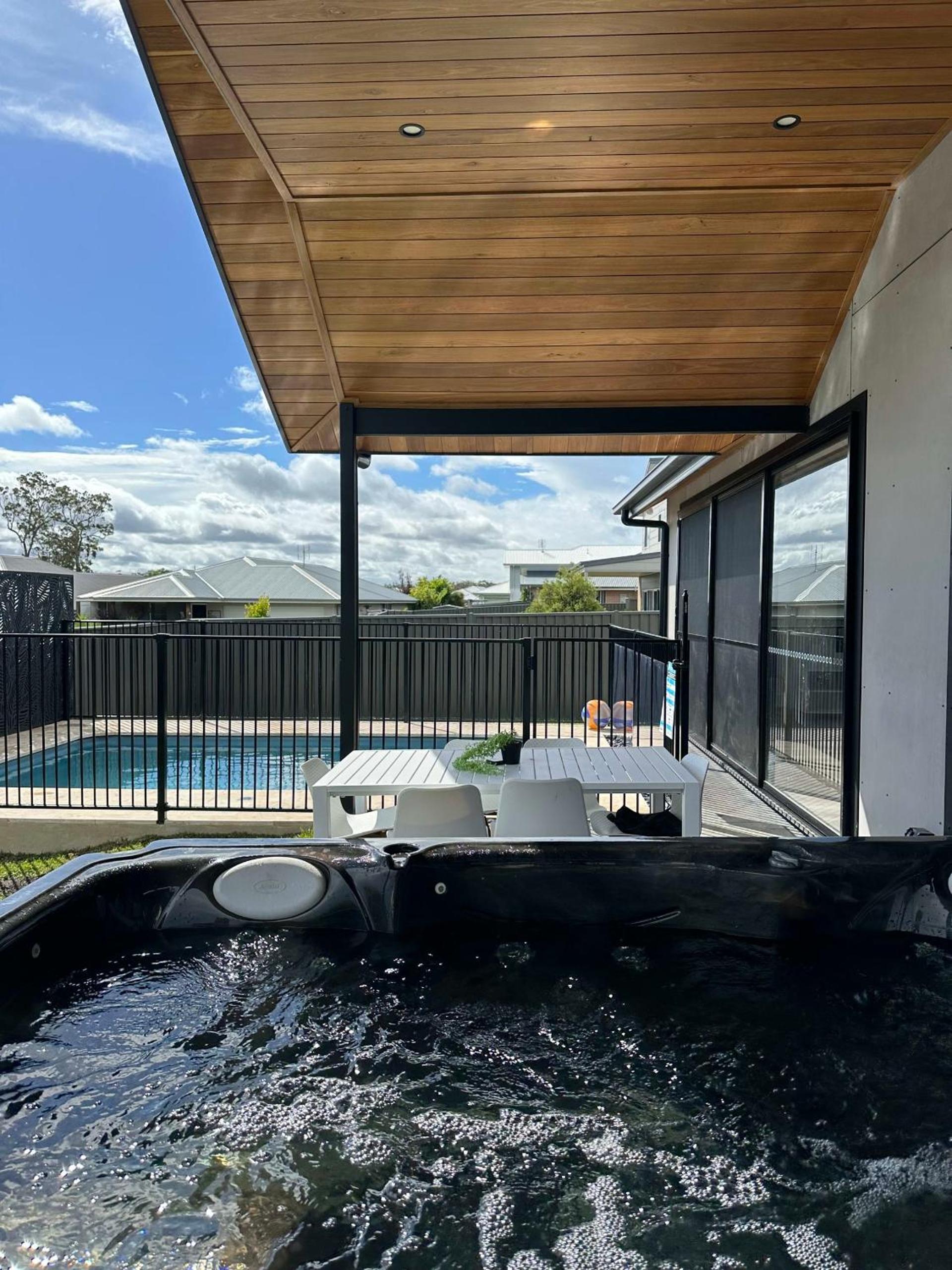 Beam Hideaway - Pool, Spa & all the additional lux