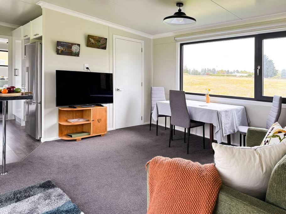 Honey Farm Cottage - Otago, NZ view 5