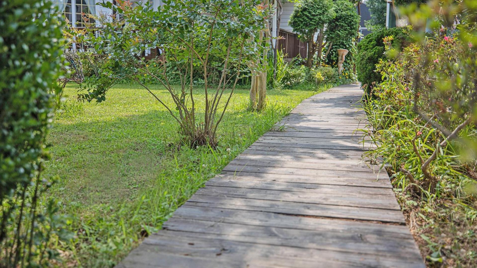 Anmyeondo Tamarind Pension view 5