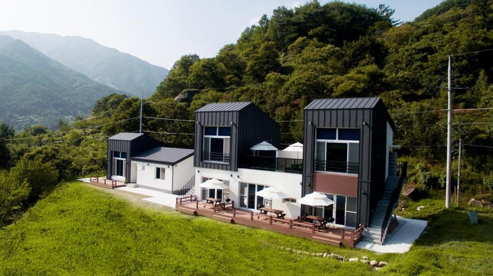 Hadong Huige Stay Pension view 3
