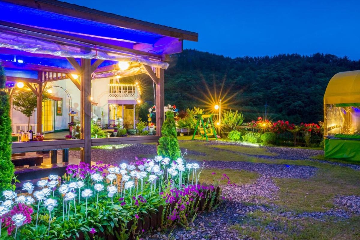 Goseong Hatsal Gadeuk Pension