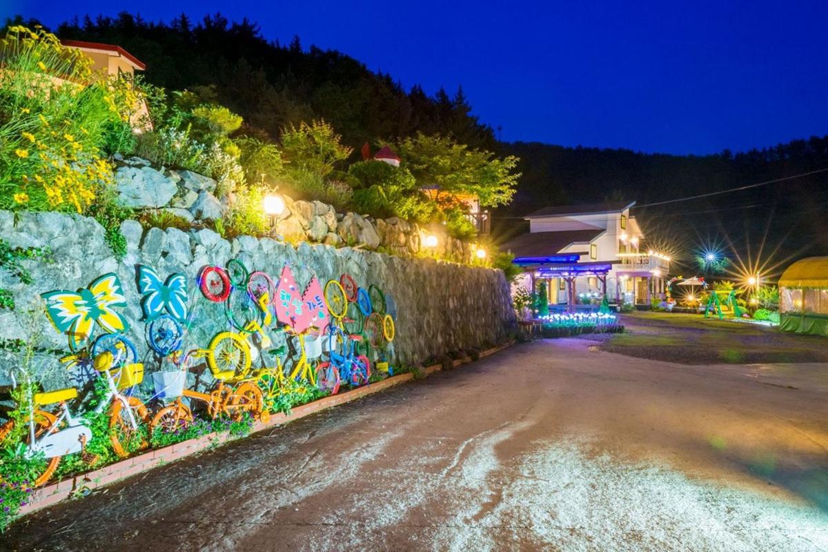 Goseong Hatsal Gadeuk Pension