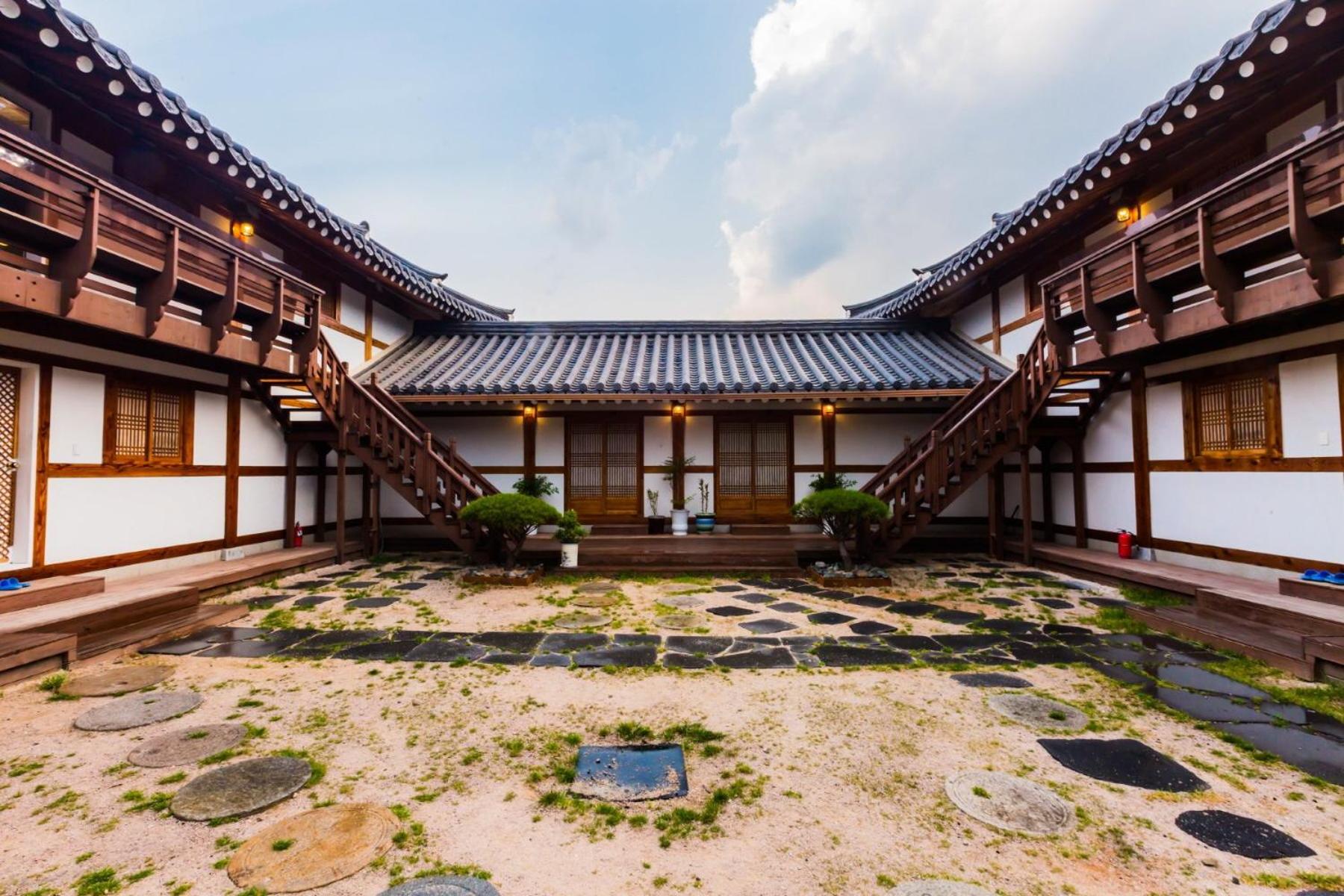 Gyeongju Seonamsan Hanok Stay