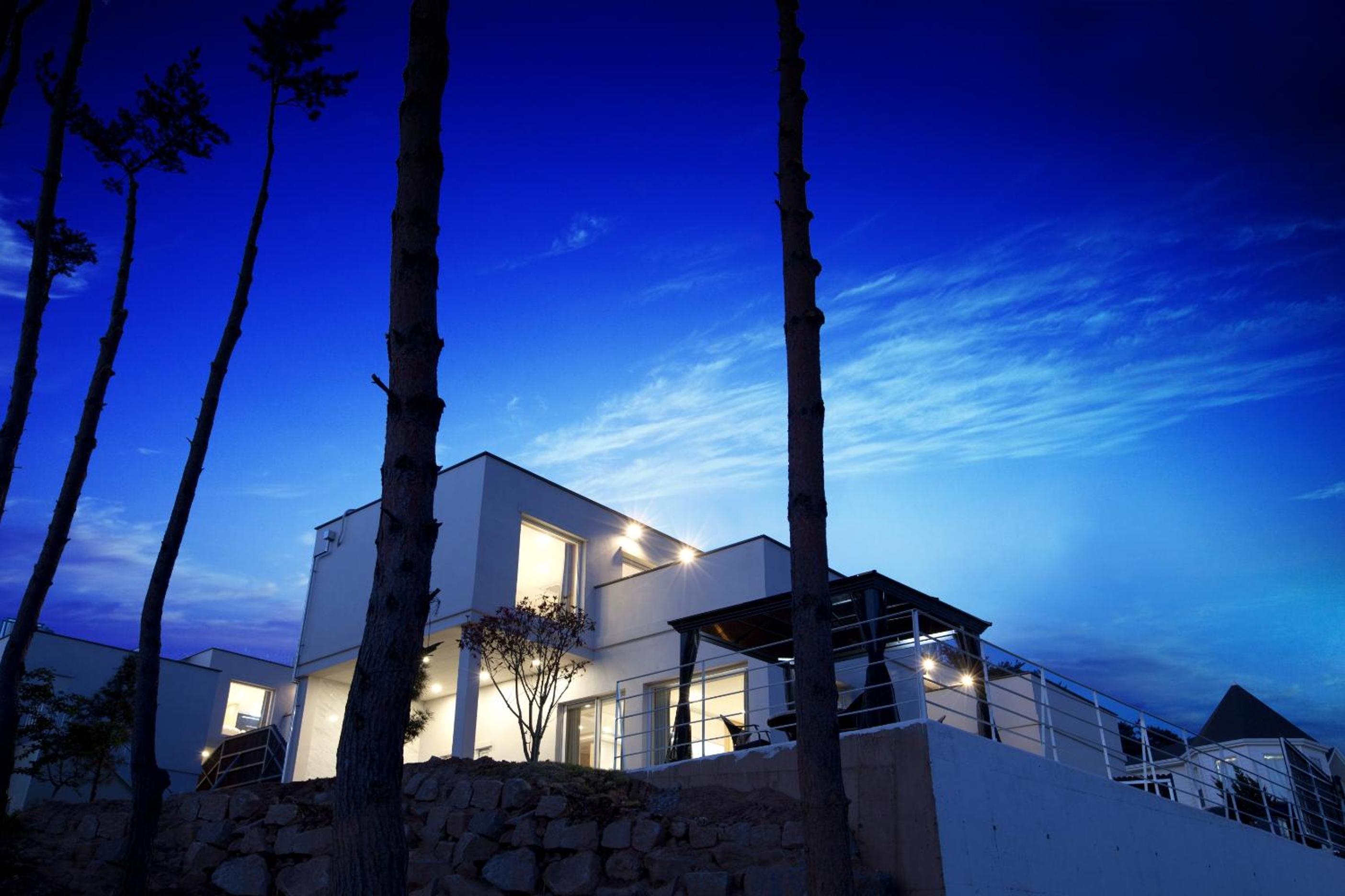 The Mare Pool Villa Pension