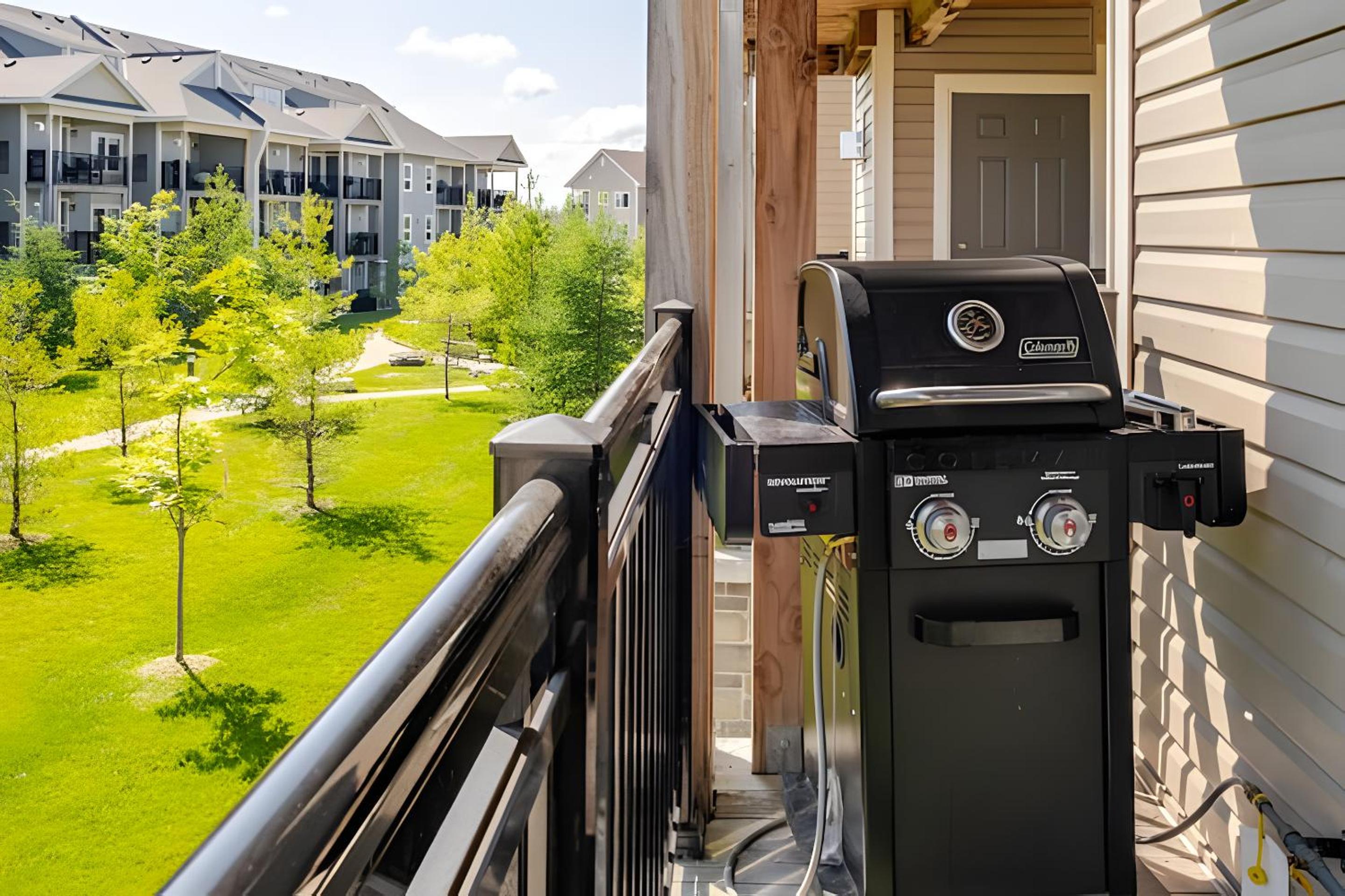 Specious 2 Bedroom Condo in Collingwood