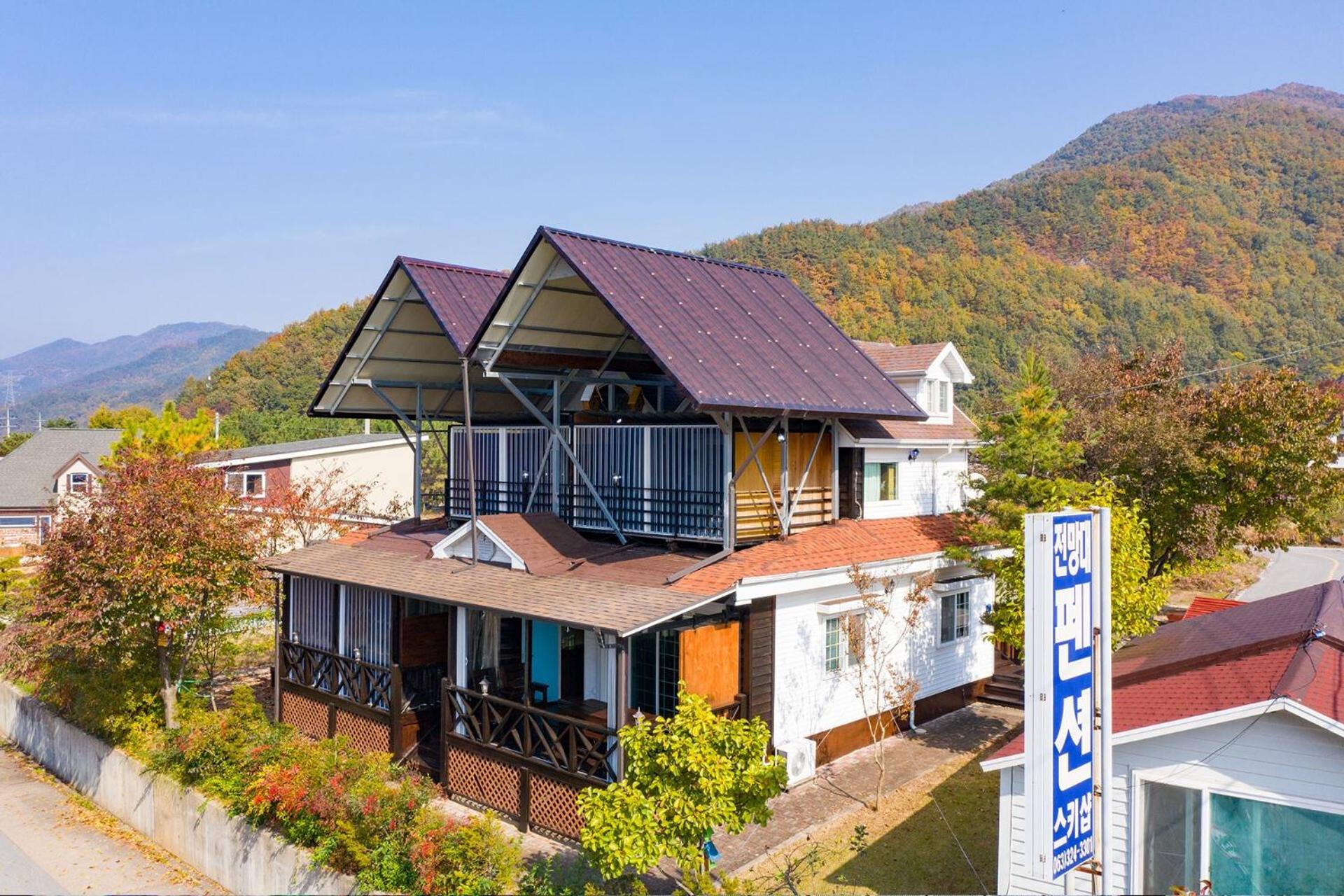 Moojoo Jeonmangdae Pension view 3