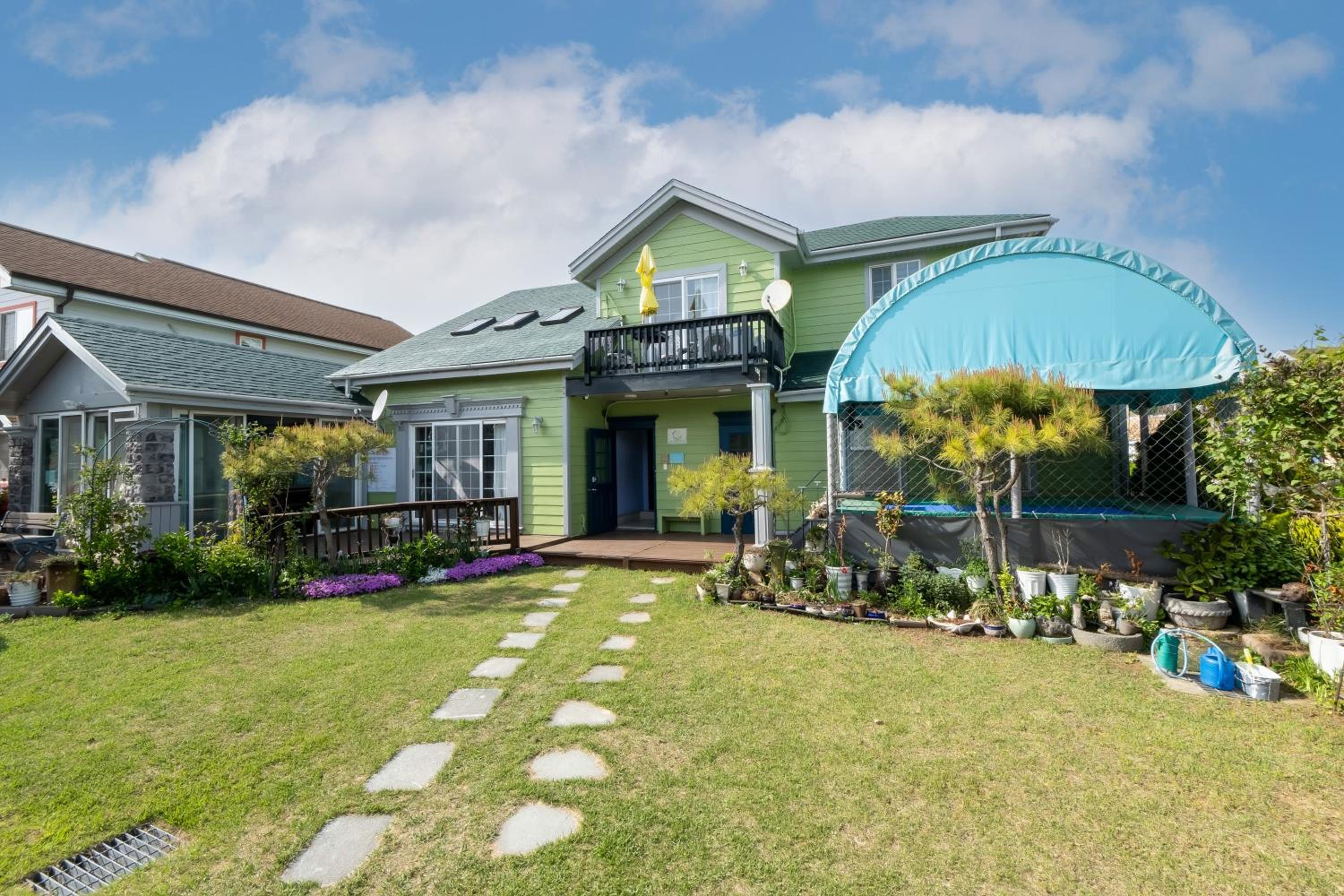 Daebudo polaris pension view 4