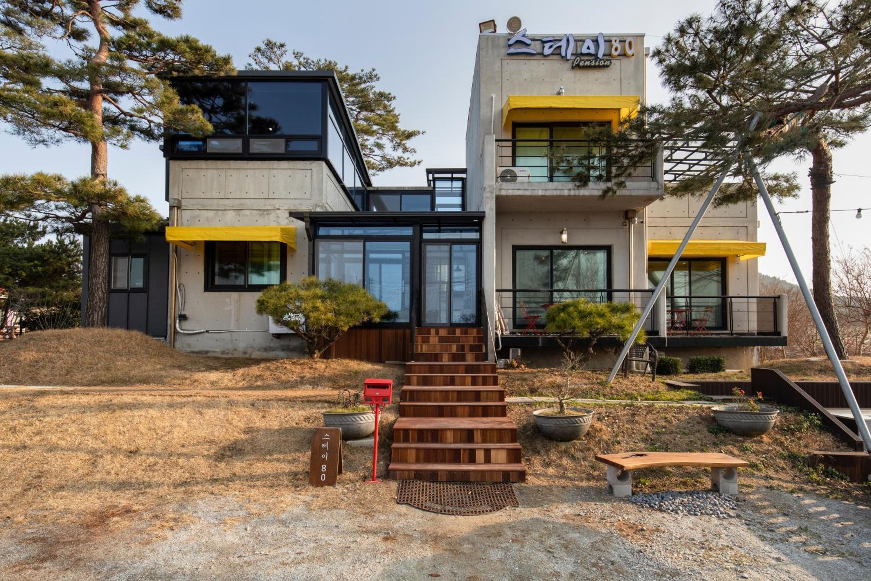 Buan Stay80 Pension view 4