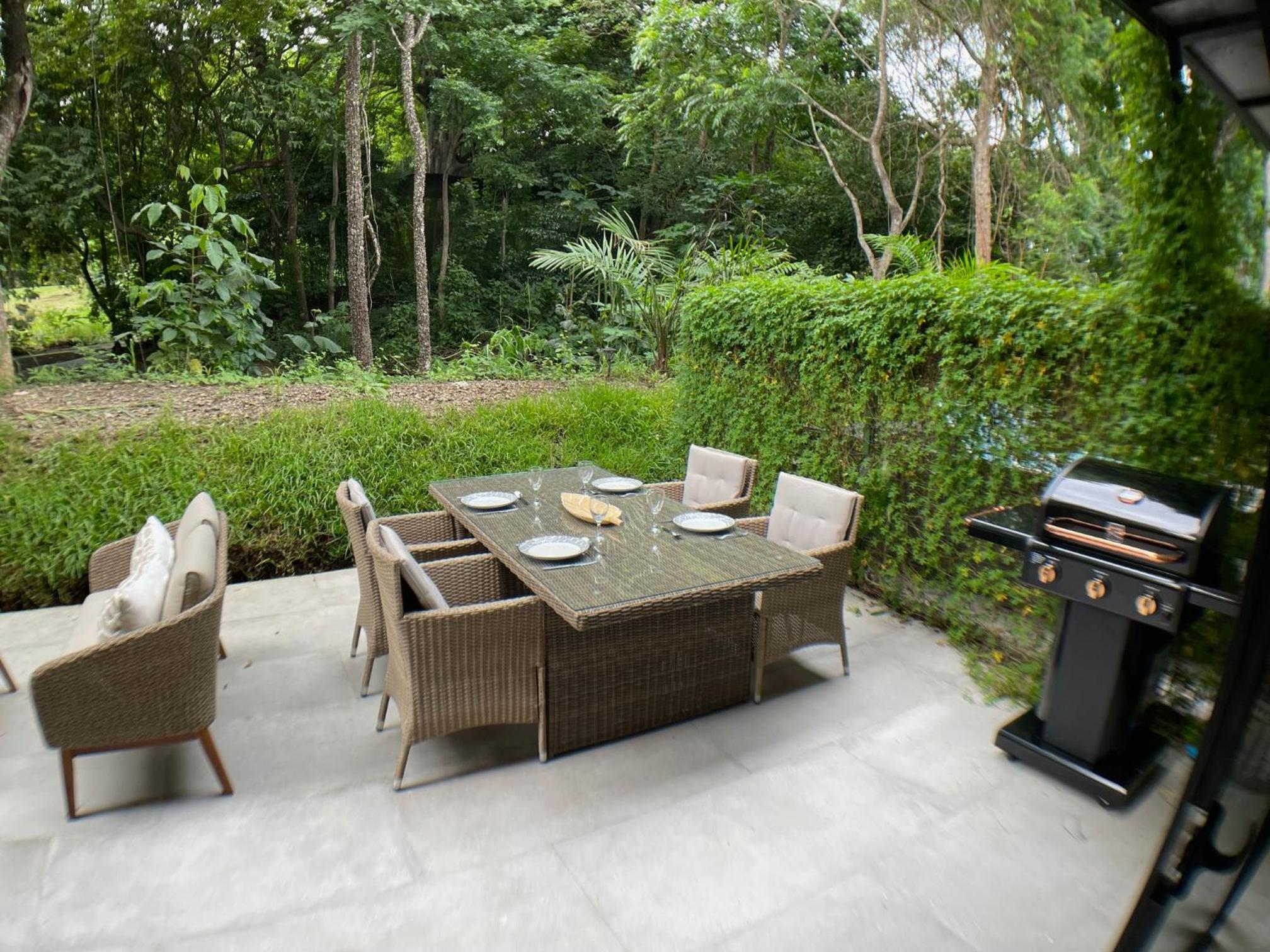 2Bdr Condo - Los Delfines Golf & Country Club - Large Patio - Beach of Playa Tambor - 24 hrs security