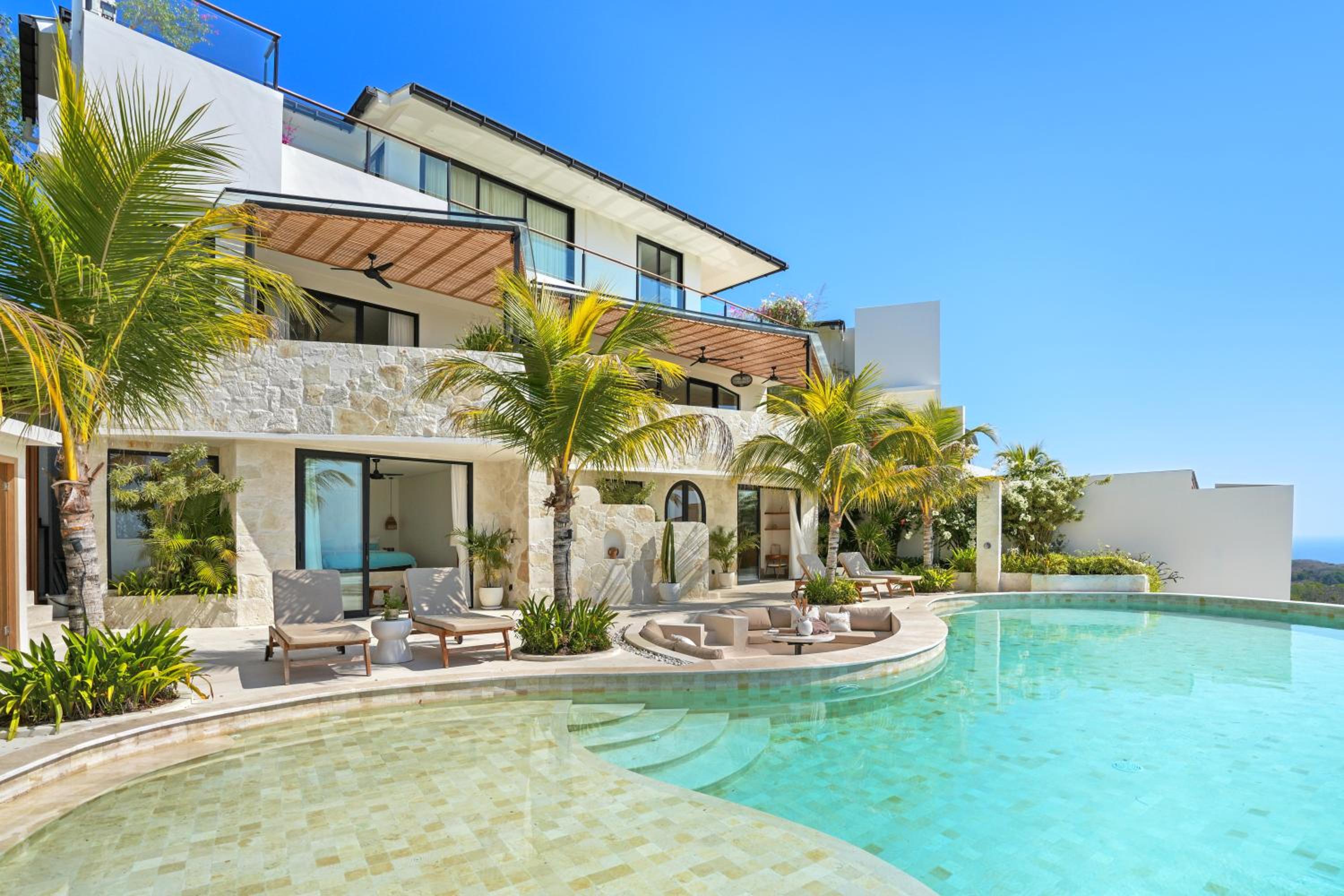 Castle Lunita top ocean view villa of Uluwatu