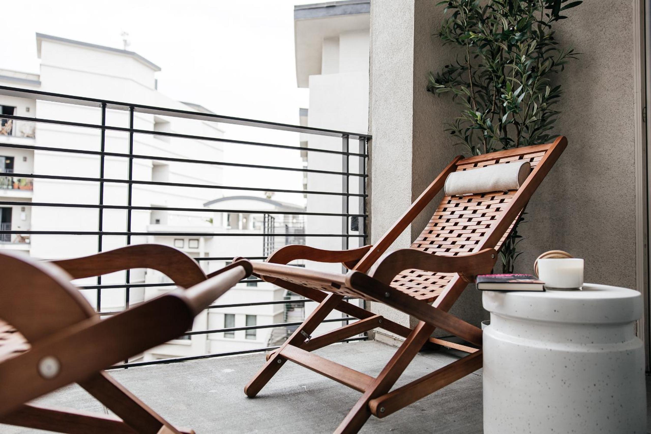 Hotel Gorgeous Studio Steps From The Groove