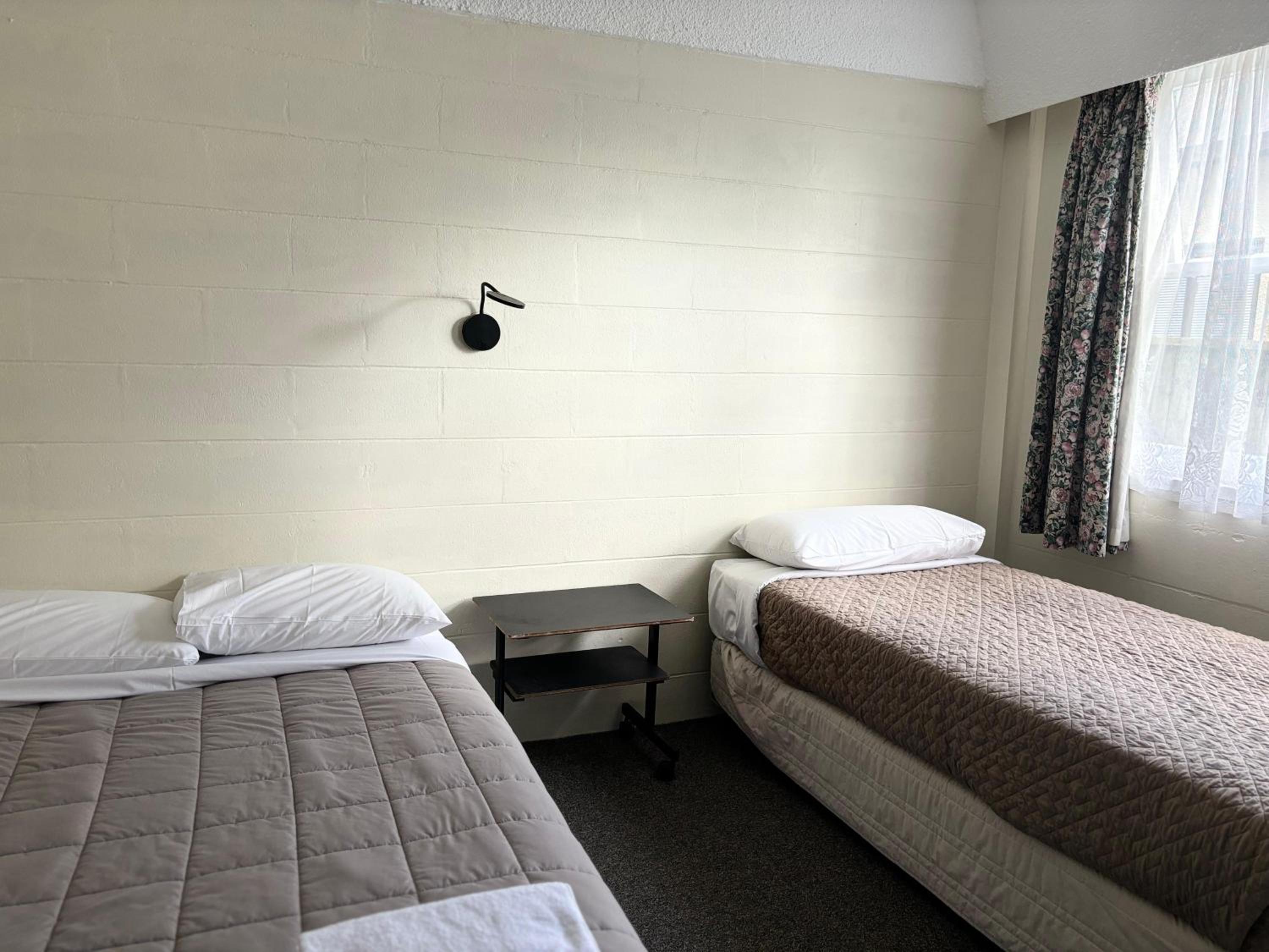Manhattan Motel