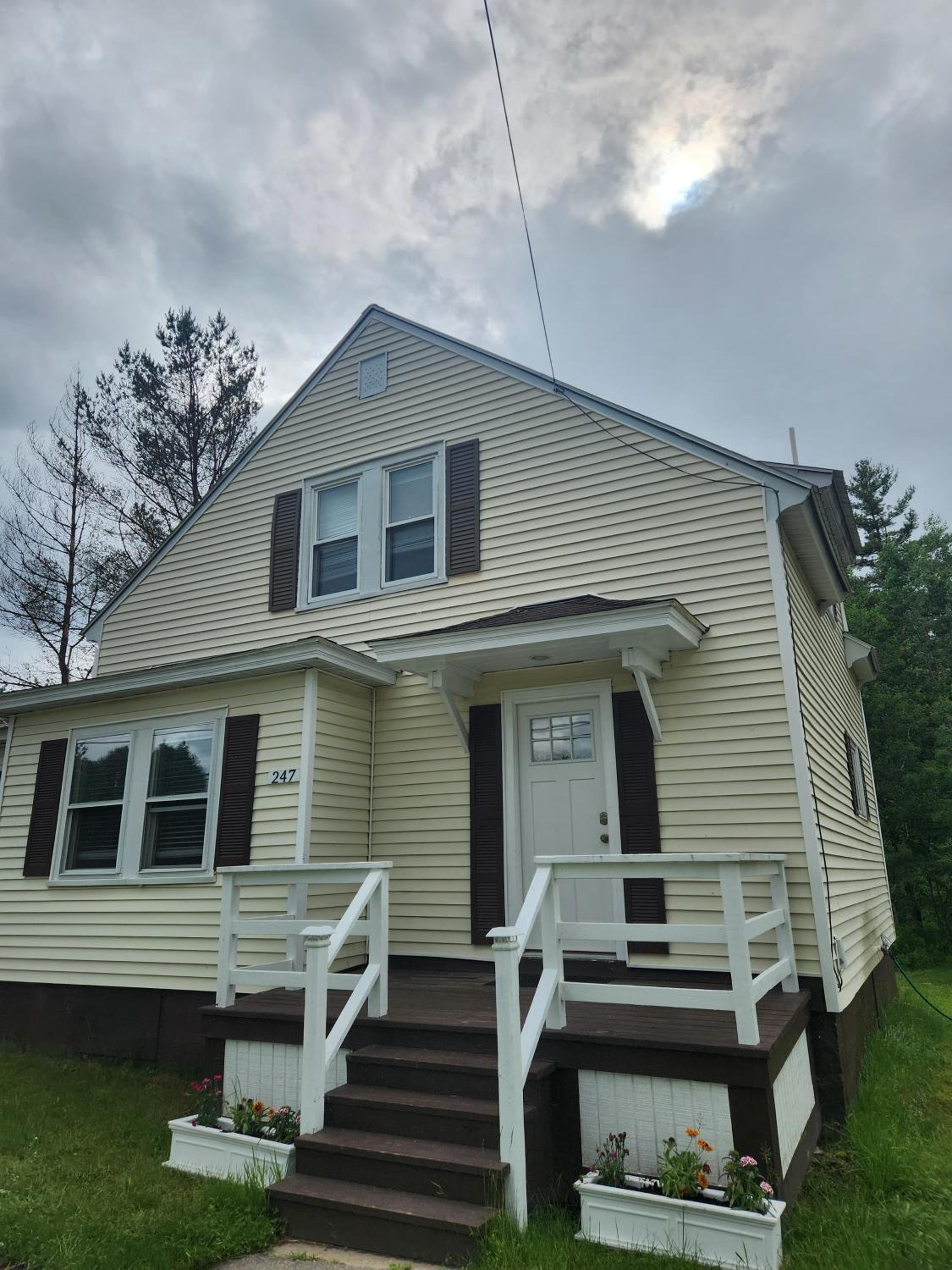 Hotel Backyard Bliss in the White Mountains - Image 1