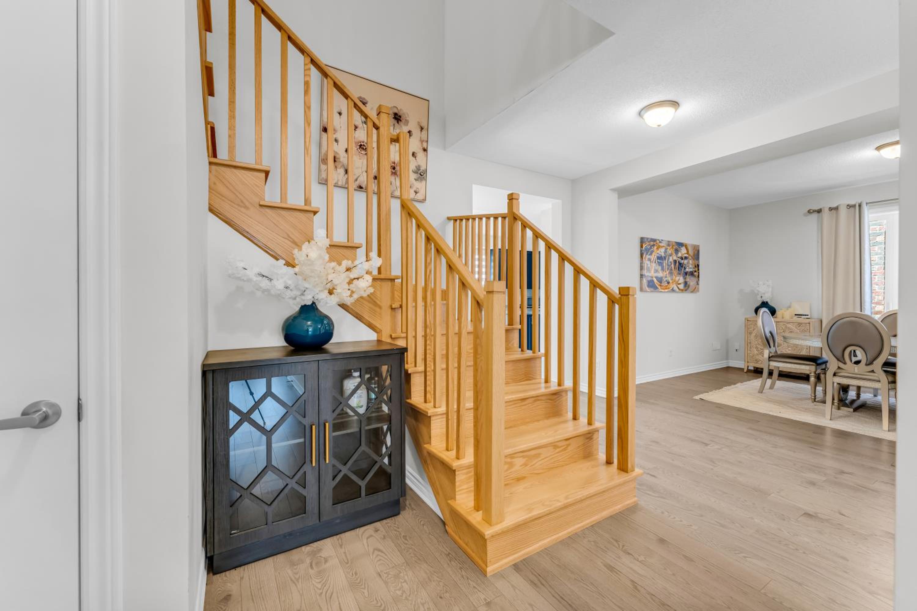 Luxury Mansion minutes to Niagara Falls and Buffalo