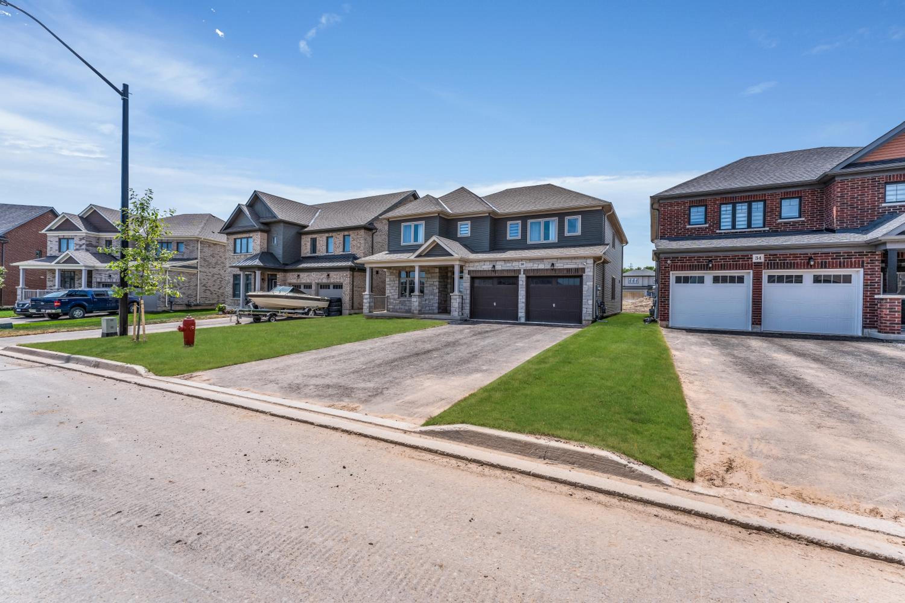 Luxury Mansion minutes to Niagara Falls and Buffalo
