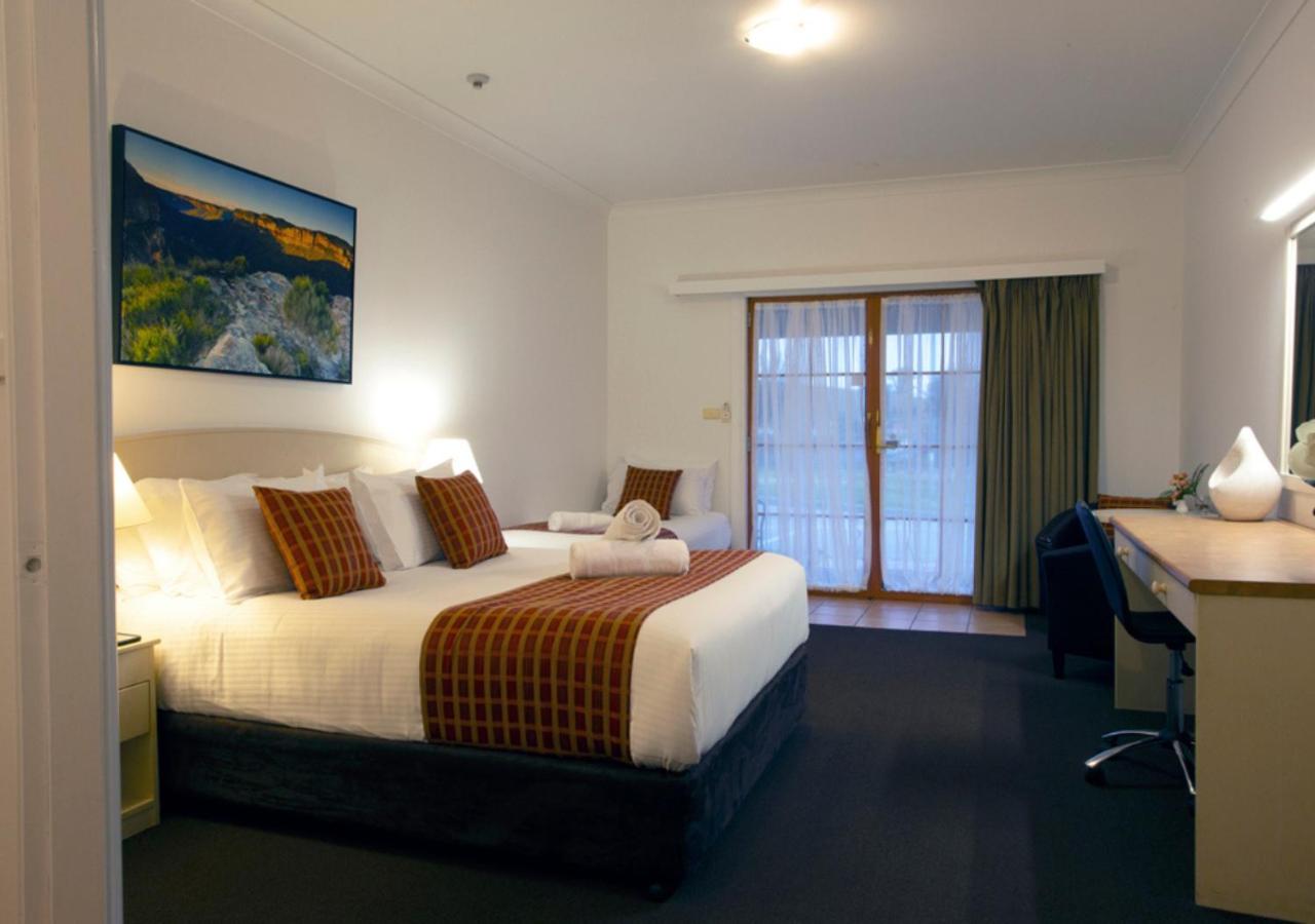 Bowen Inn Motel