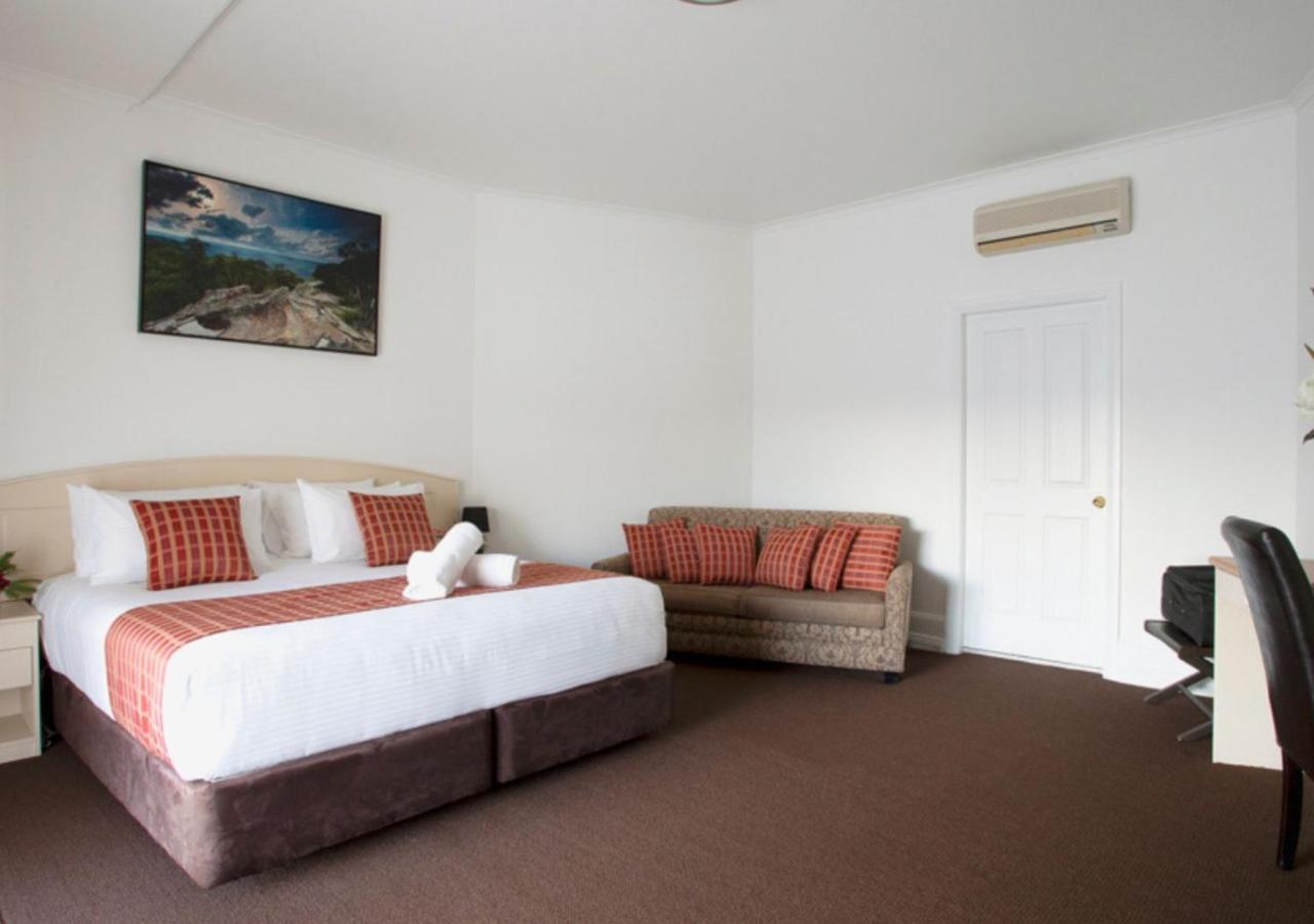 Bowen Inn Motel