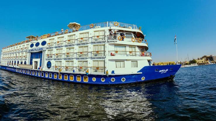 Nile cruises from Luxor to Aswan