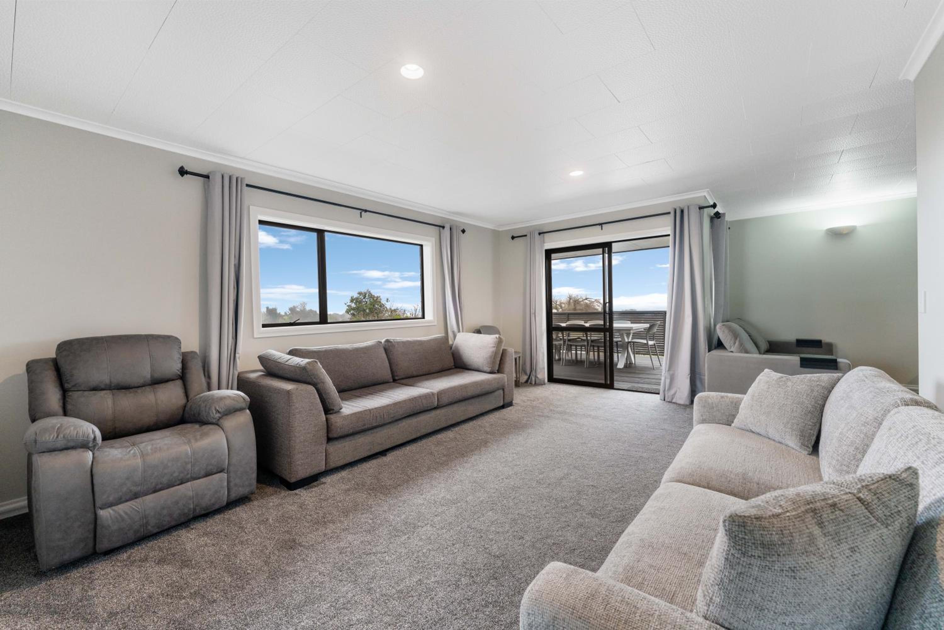 Poppy's Bach - Lake Taupo Holiday Home view 5