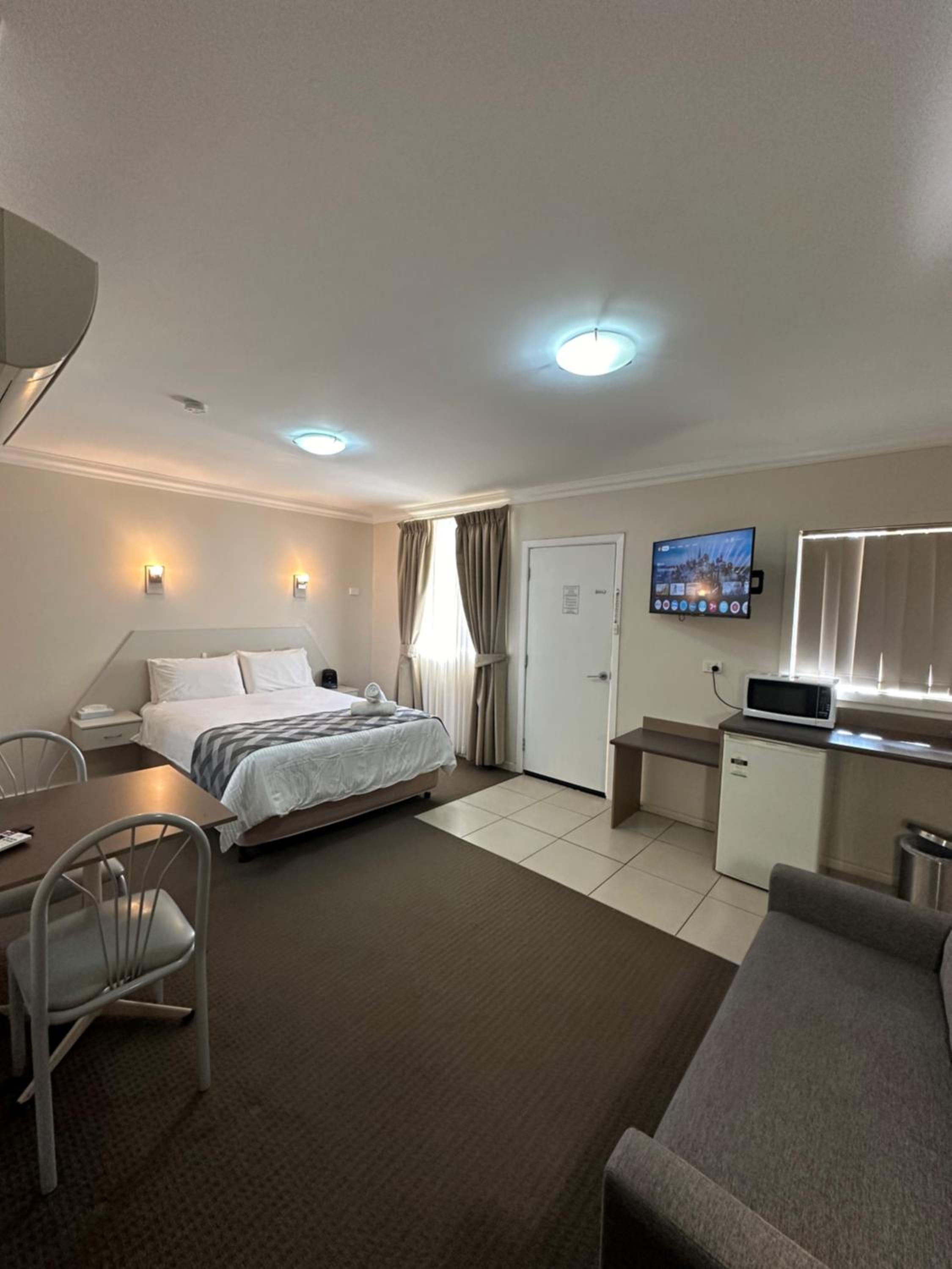 Mia Motel