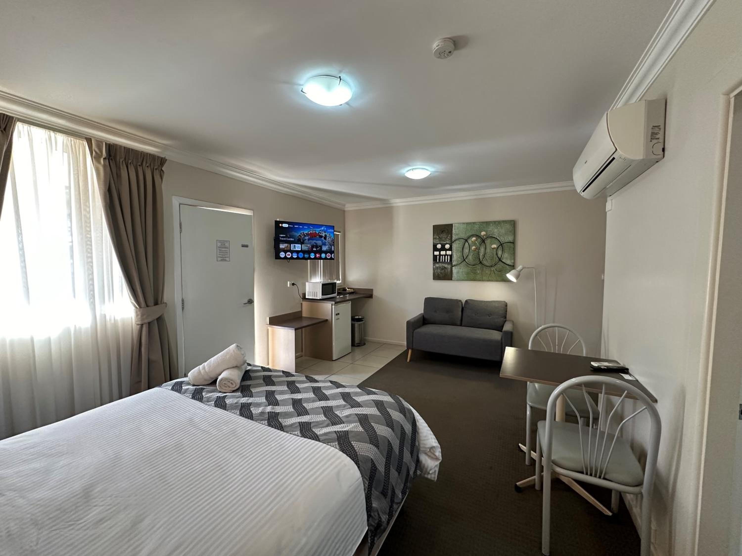 Mia Motel