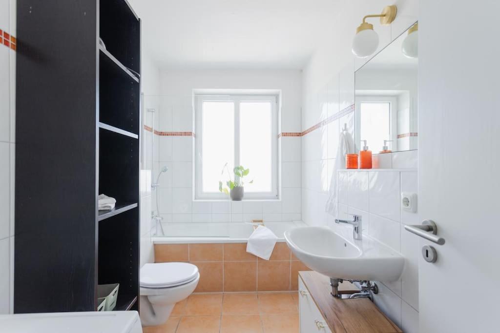 Bauhaus Museum Apartment - Property Image 10