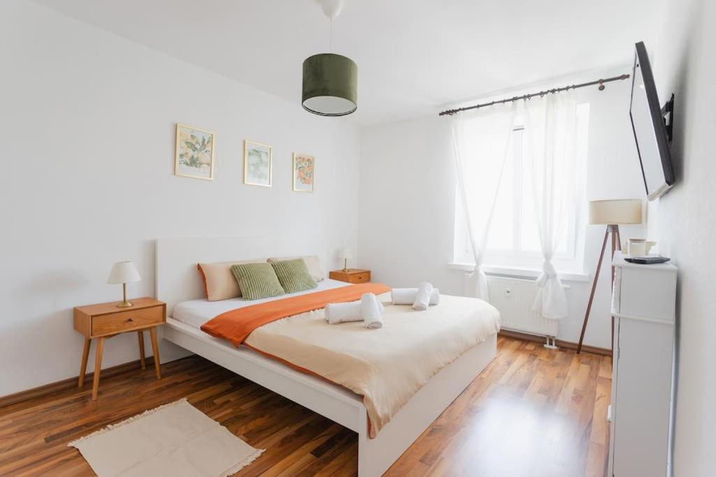 Bauhaus Museum Apartment - Property Image 4