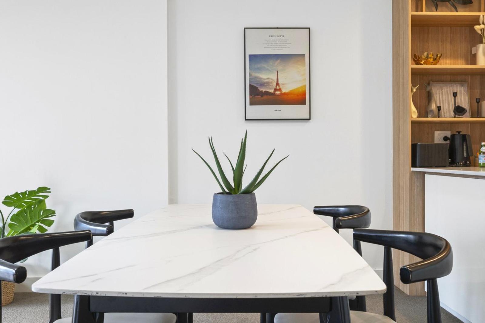 Waterview Apt at Wentworth Point