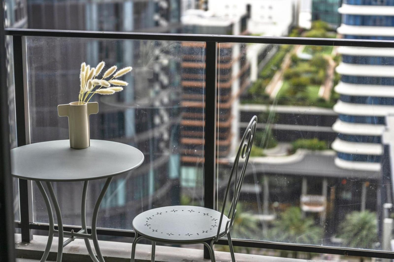 Waterview Apt at Wentworth Point