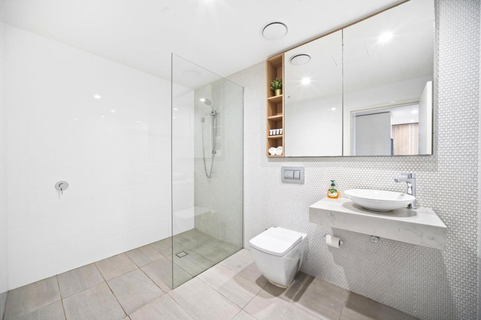 Waterview Apt at Wentworth Point