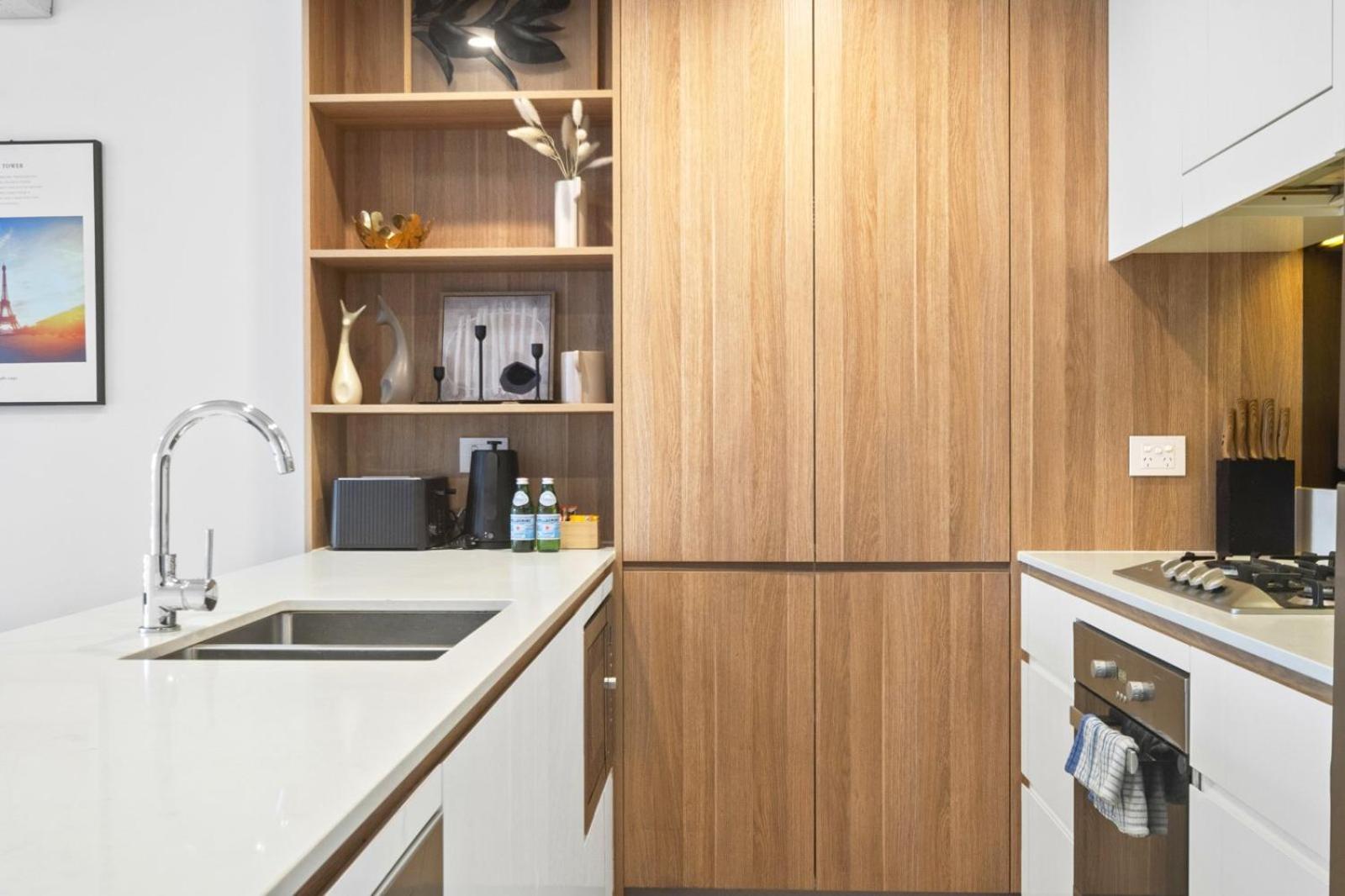 Waterview Apt at Wentworth Point