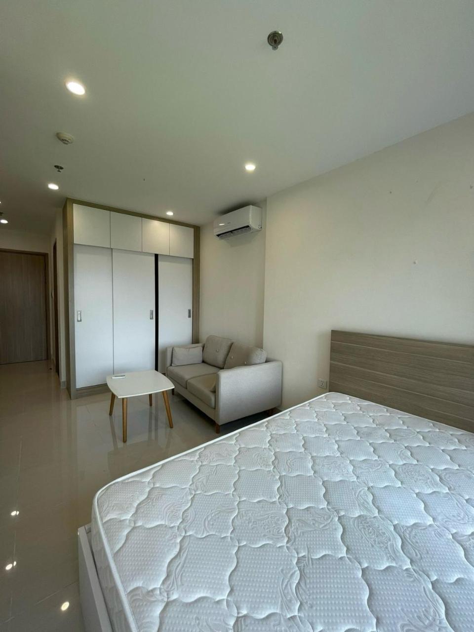 Studio Vinhomes Ocean Park view 4