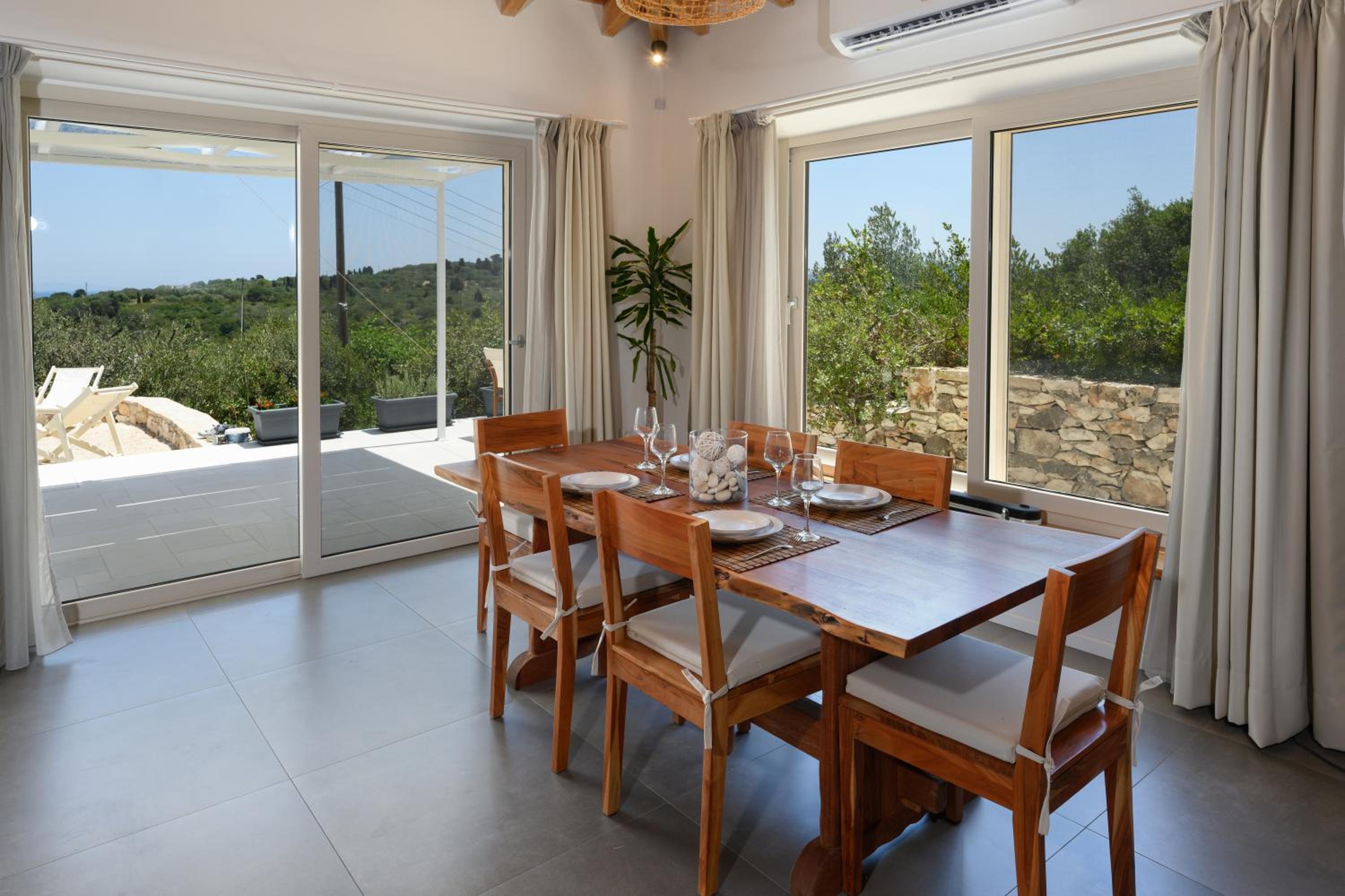 Villa Porto Mongonisi