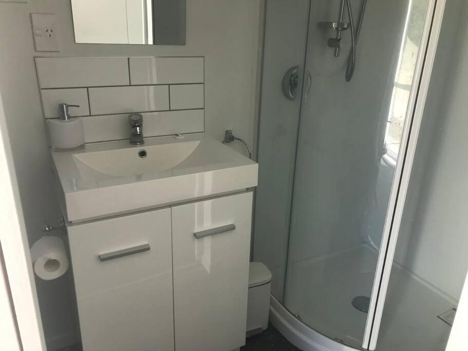 Brookside Country Escape 40 minutes to CHC Airport view 3