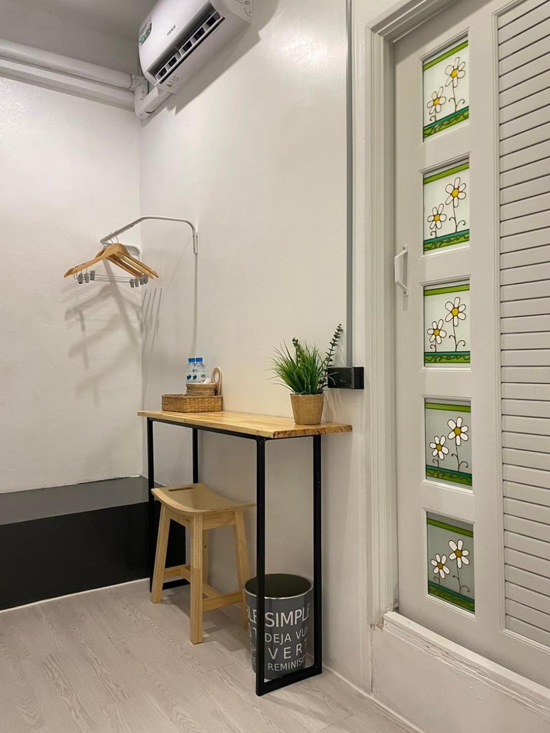 Ekanek Hostel
