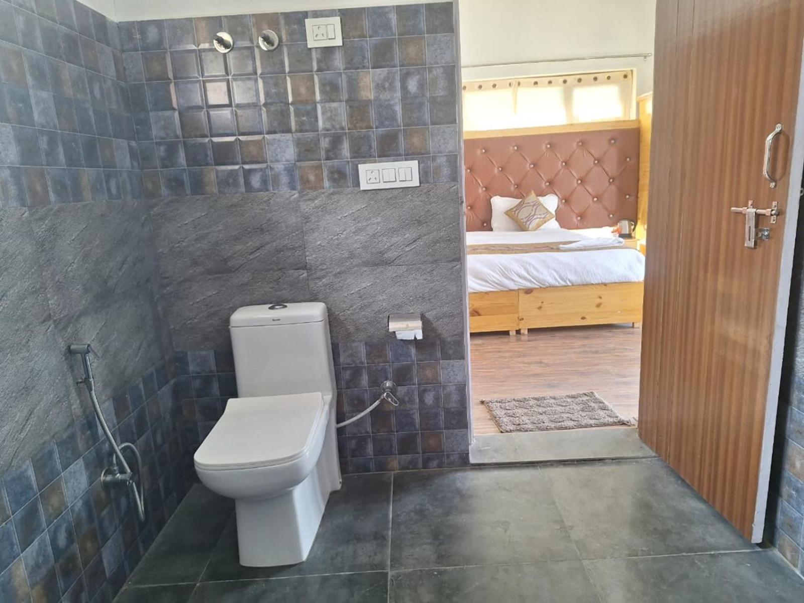 Photo 6