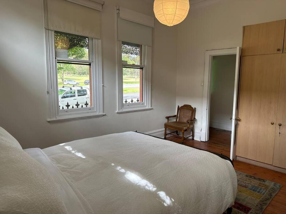 Artsy North Melbourne 2-Bedder