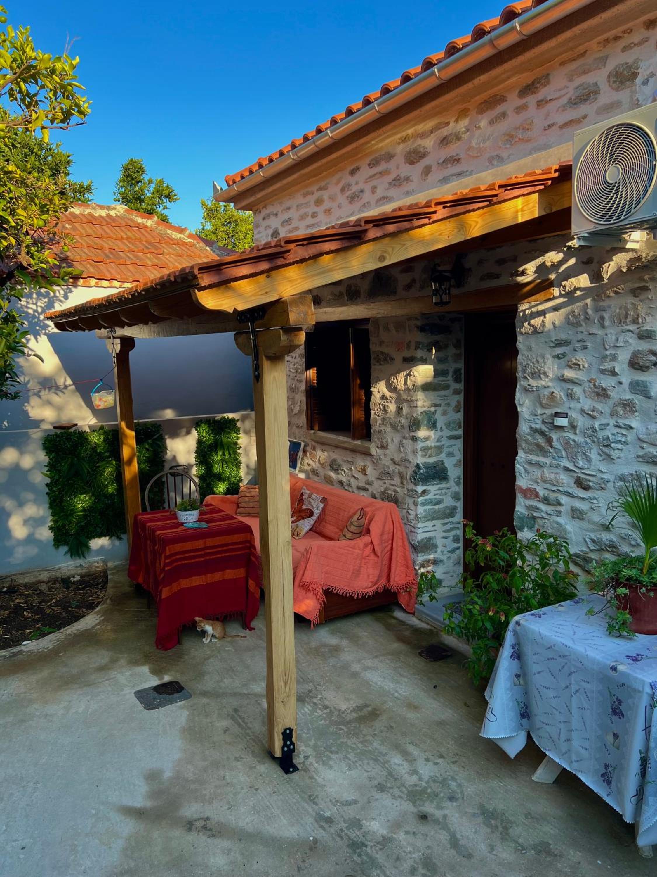 Niki Cottage