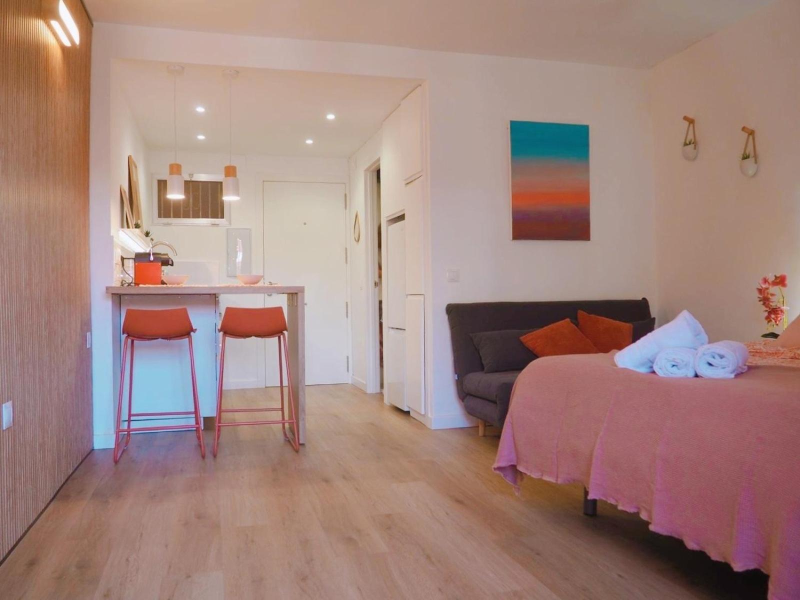Bythewave Apartments