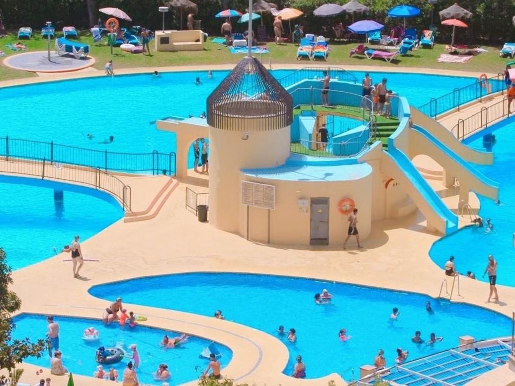 Bythewave Apartments