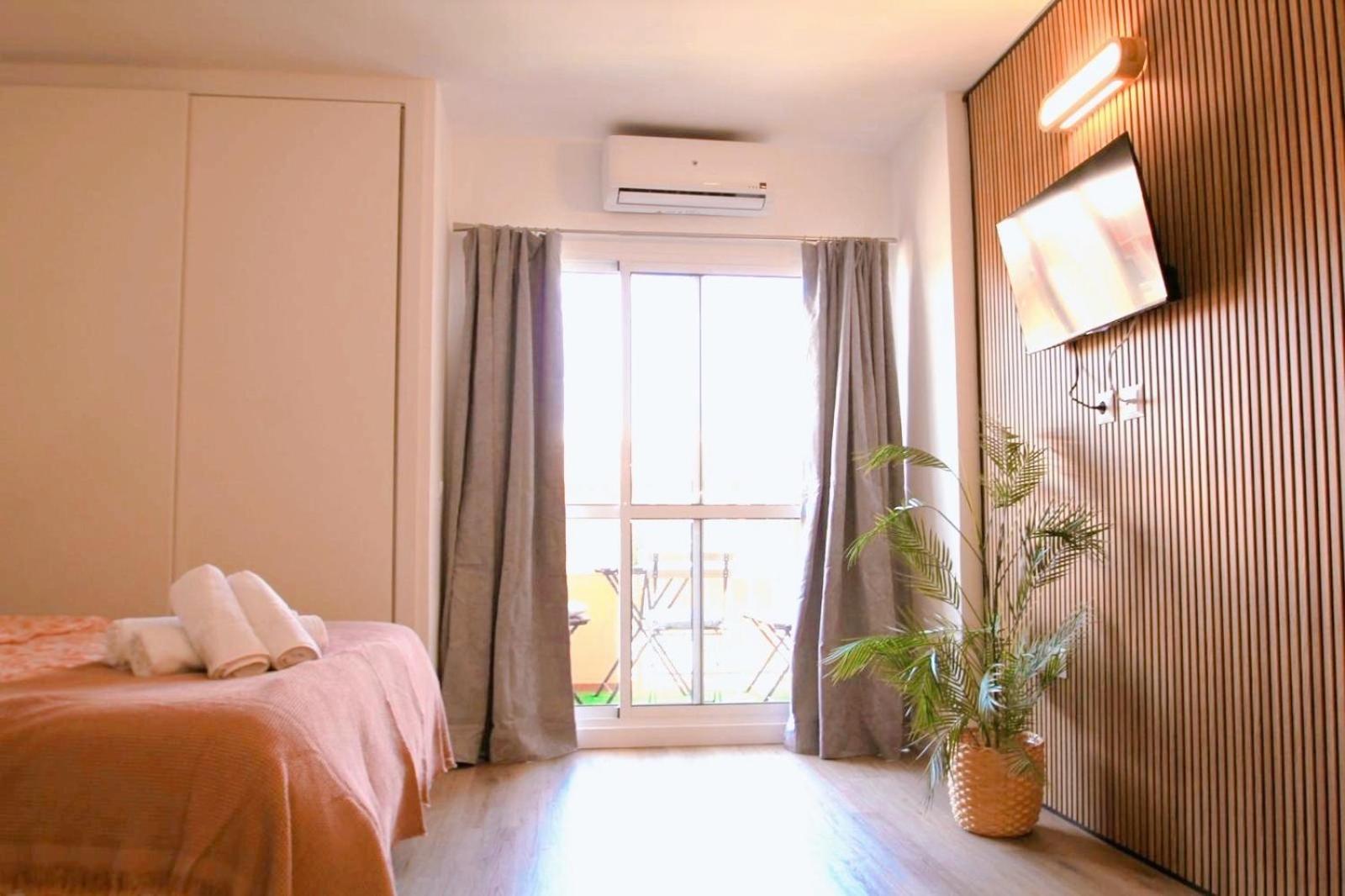 Bythewave Apartments