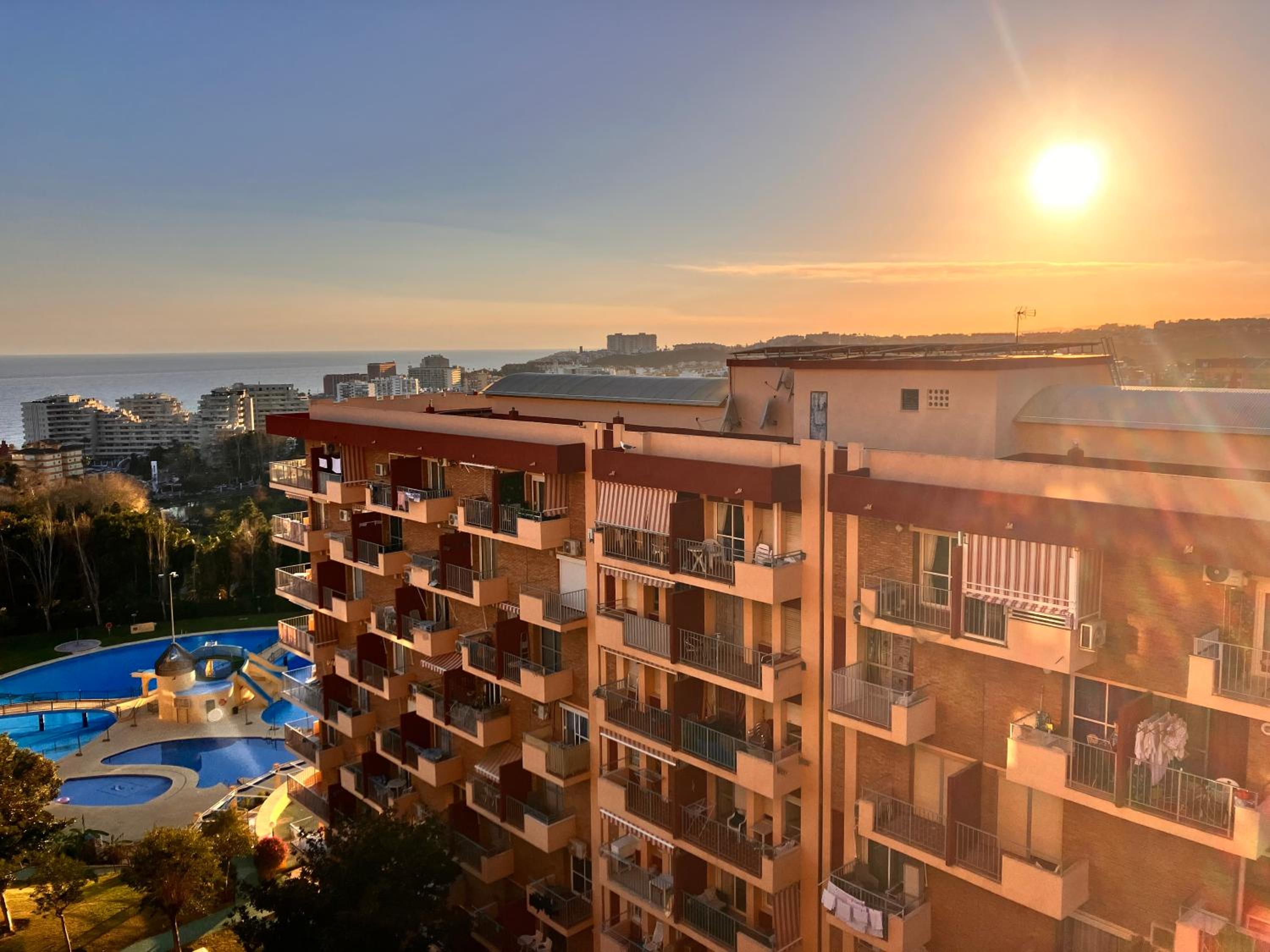 Bythewave Apartments