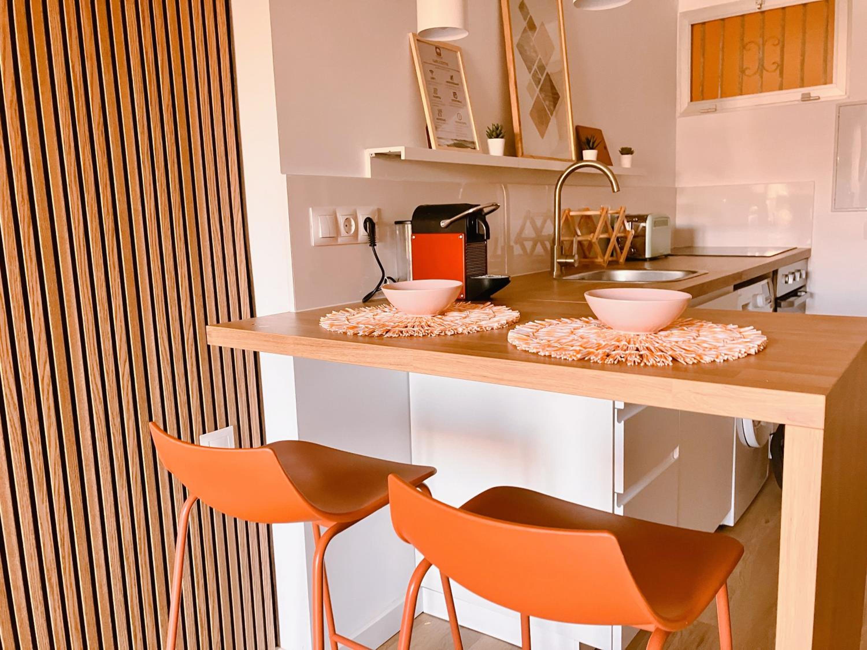 Bythewave Apartments