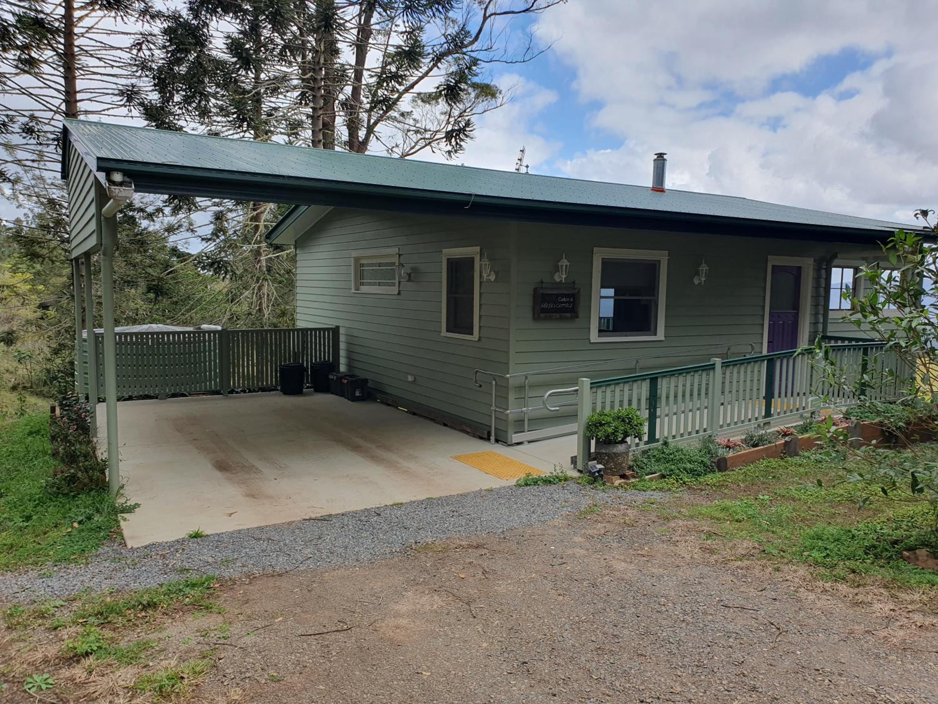 Couples Accessible Cabin, Zarina Country Cabins, 6
