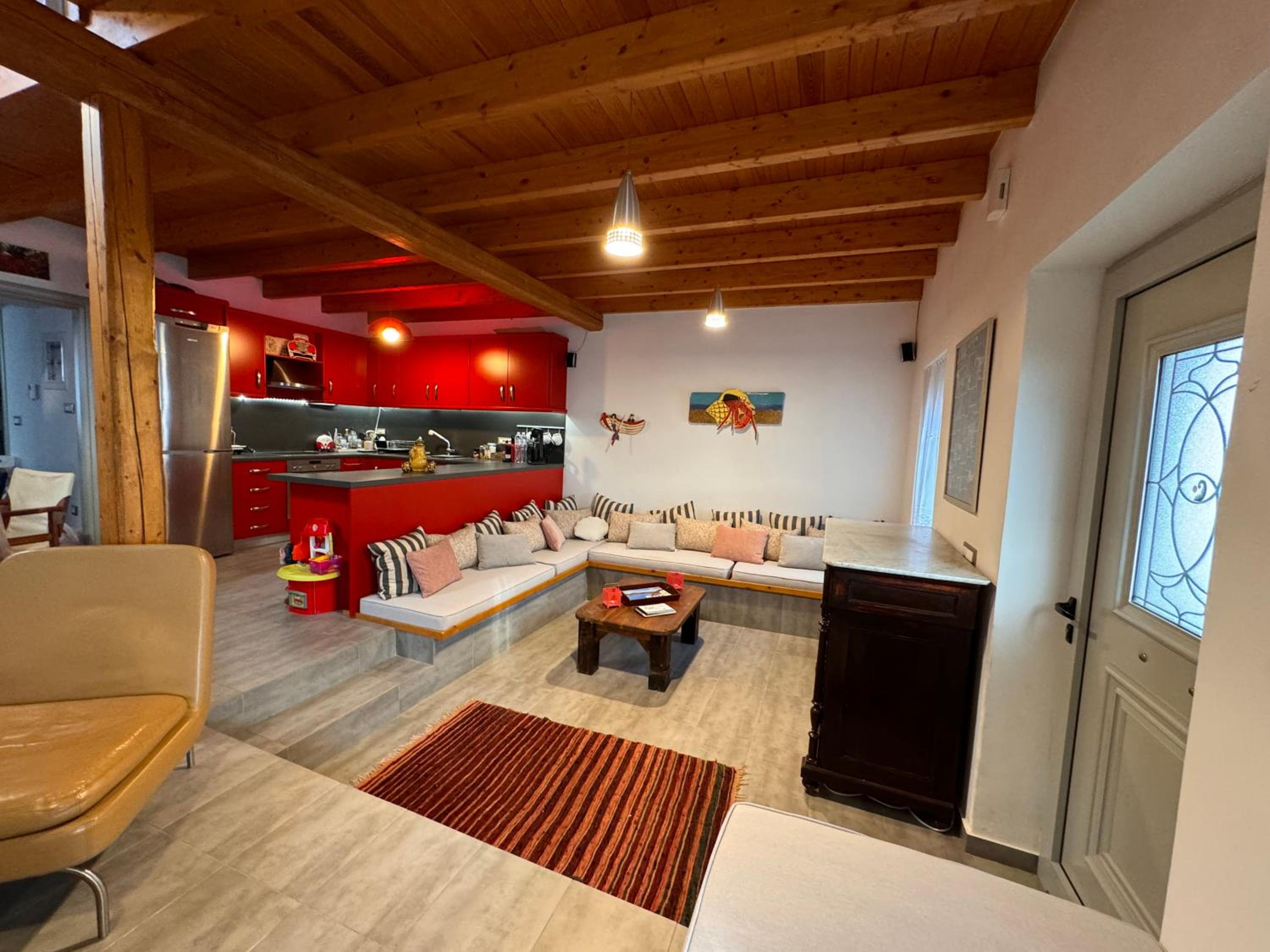 Ianos Maisonette