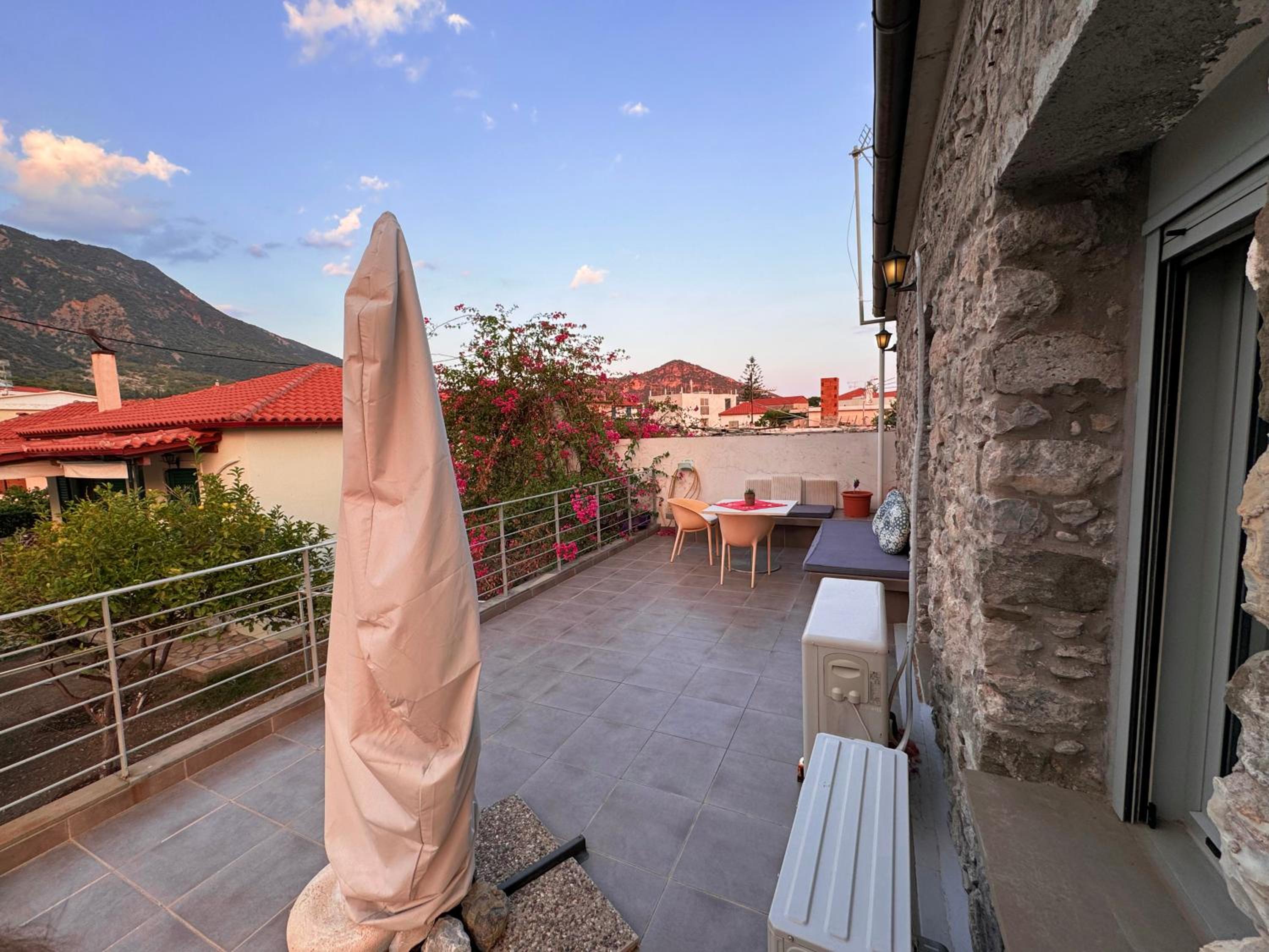 Ianos Maisonette
